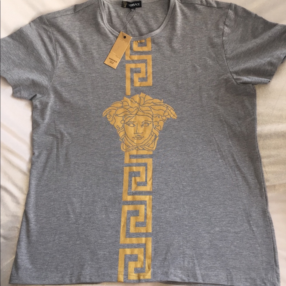 NWT Men’s Gray Versace Gold Medusa logo T-Shirt